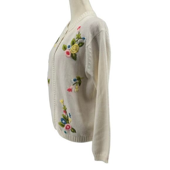 Specialty House Fashion Cardigan Sweater SZ M VTG Knit White Floral Embroidered - Picture 3 of 5